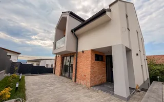 Case Premium de Vânzare – Strada Narciselor, Florești - Poză 12