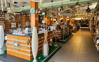 Casă plus Spațiu comercial  741 mp, Teren 906 mp Brasov - zona Blumana - Poză 3