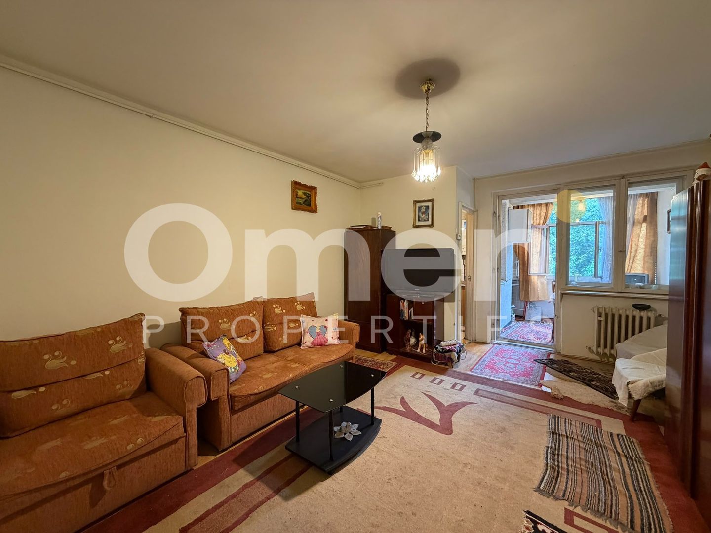 Garsoniera la etaj intermediar | 28 mp | zona Vivo - Poză 1