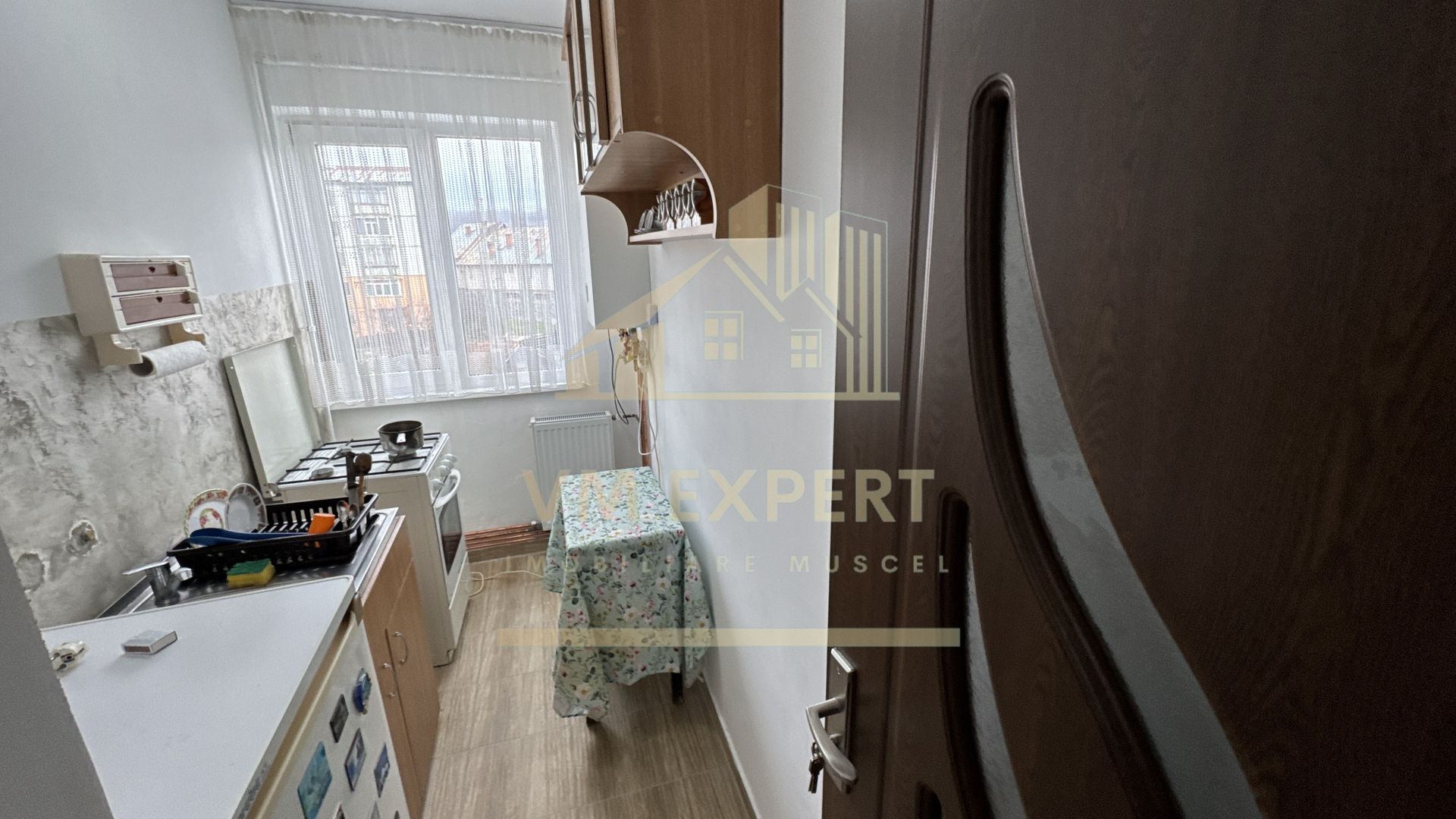 APARTAMENT 2 CAMERE ETAJ 3 VIȘOI CAMPULUNG - Poză 6