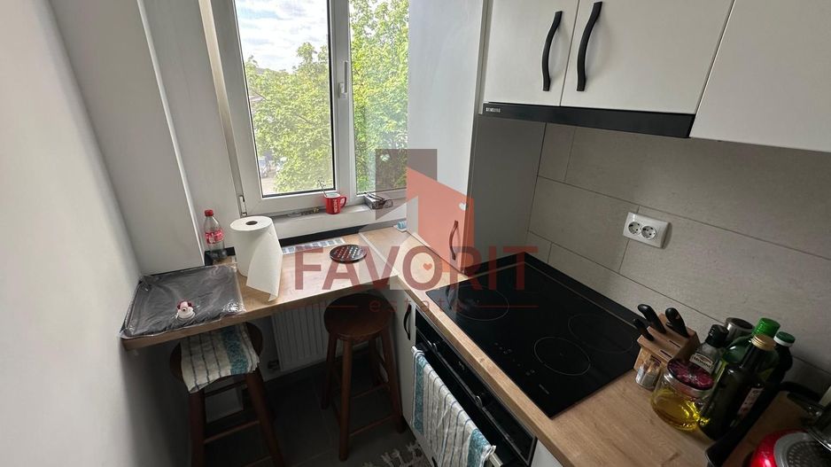 2 camere | etaj 2 | centrala proprie | renovat | mobilat si utilat | - Poză 6