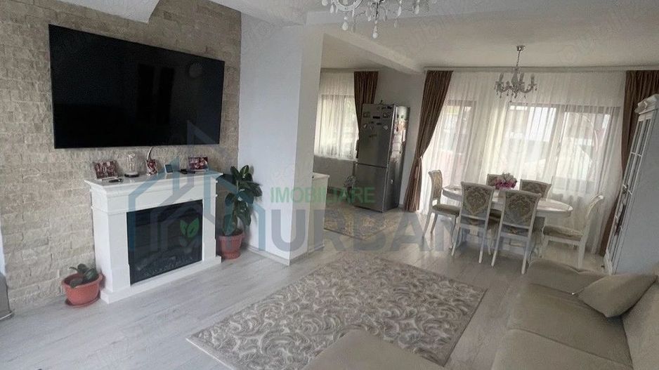 Casă triplex în Horpaz, Miroslava - mobilată sau nemobilată, parcare privată - Poză 1
