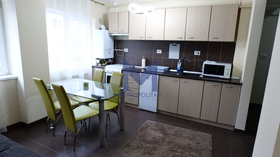 De închiriat apartament luminos 3 camere - Poză 4