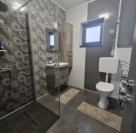 VILA MODERNA | PANOURI FOTOVOLTAICE | GARAJ - Poză 9