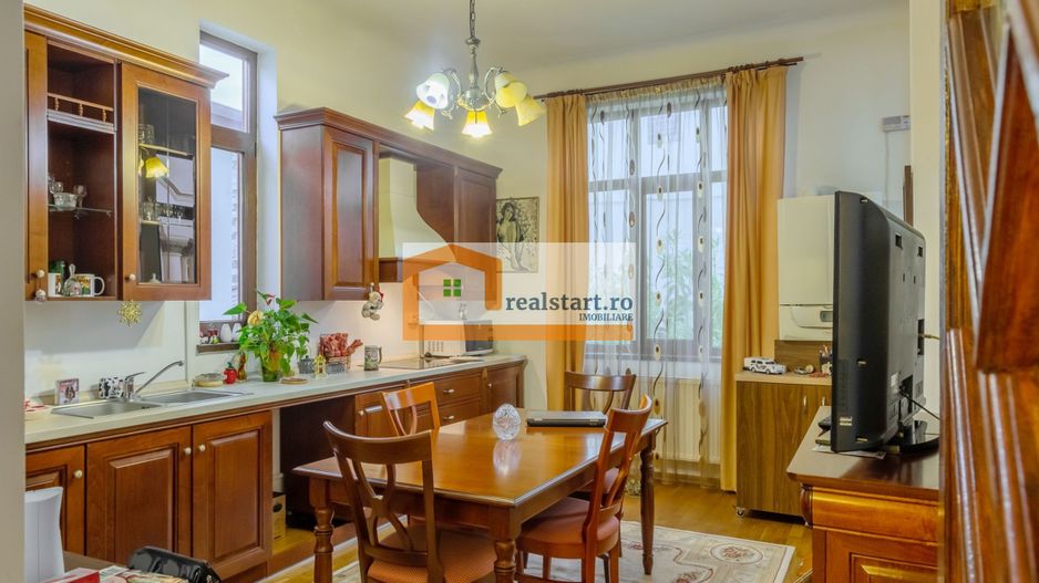 Ideal Investment, 1400 sqm land, mixt buildings, near parks and subway - Poză 9