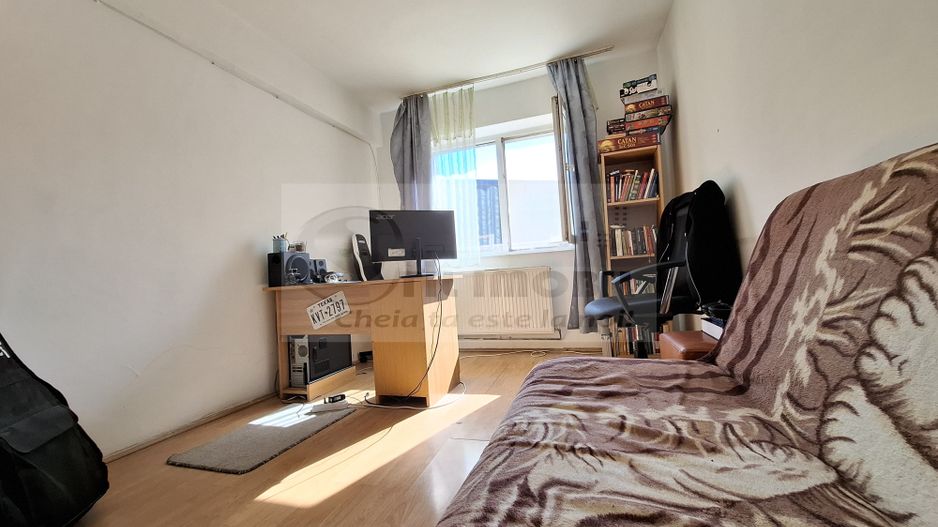 Liber, de vanzare apartament 3 camere Valea Lupului Iasi, baie cu geam - Poză 11