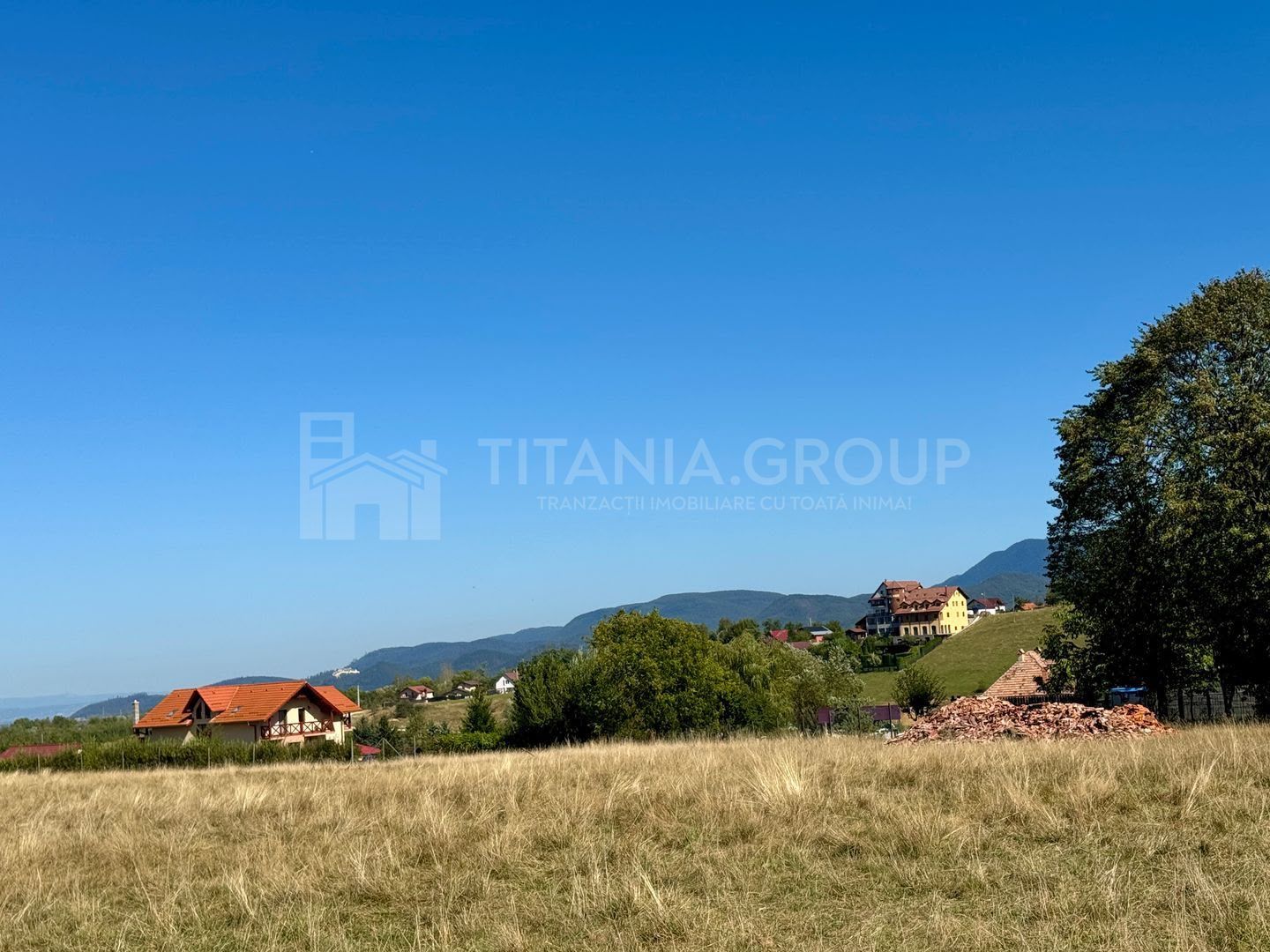 Teren intravilan parcelabil, priveliște spre munți, Sohodol, Bran - Poză 6
