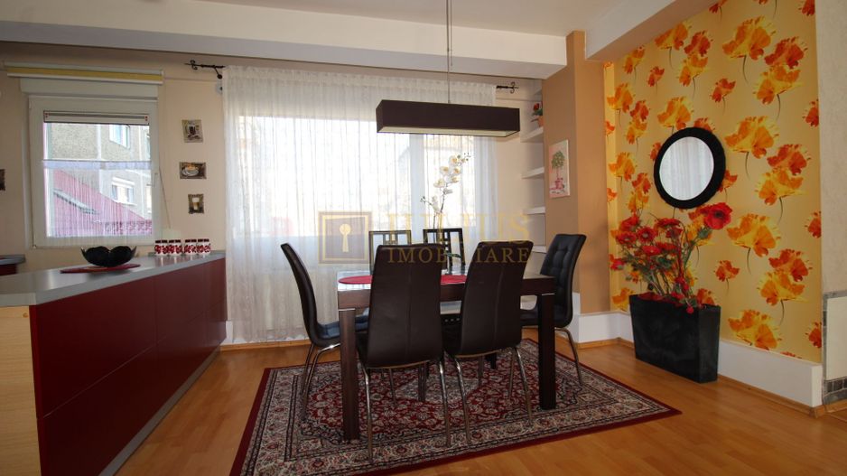 3 camere spatioase, 2 bai, balcon + loc de parcare cu acces controlat - Poză 12