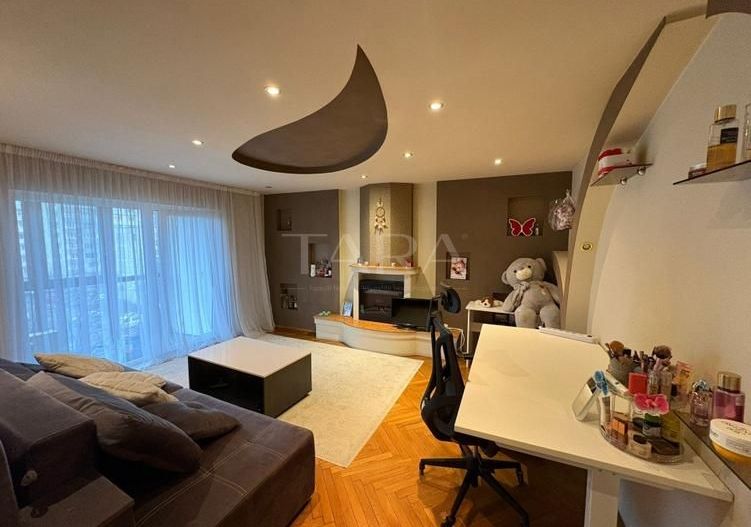 Apartament cu 3 camere, mobilat modern, 2 balcoane și parcare. - Poză 2