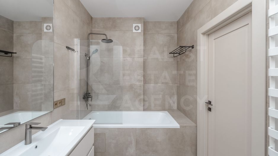 Vânzare, apartament, 2 dormitoare + living- 82 mp, Buiucani - Poză 15