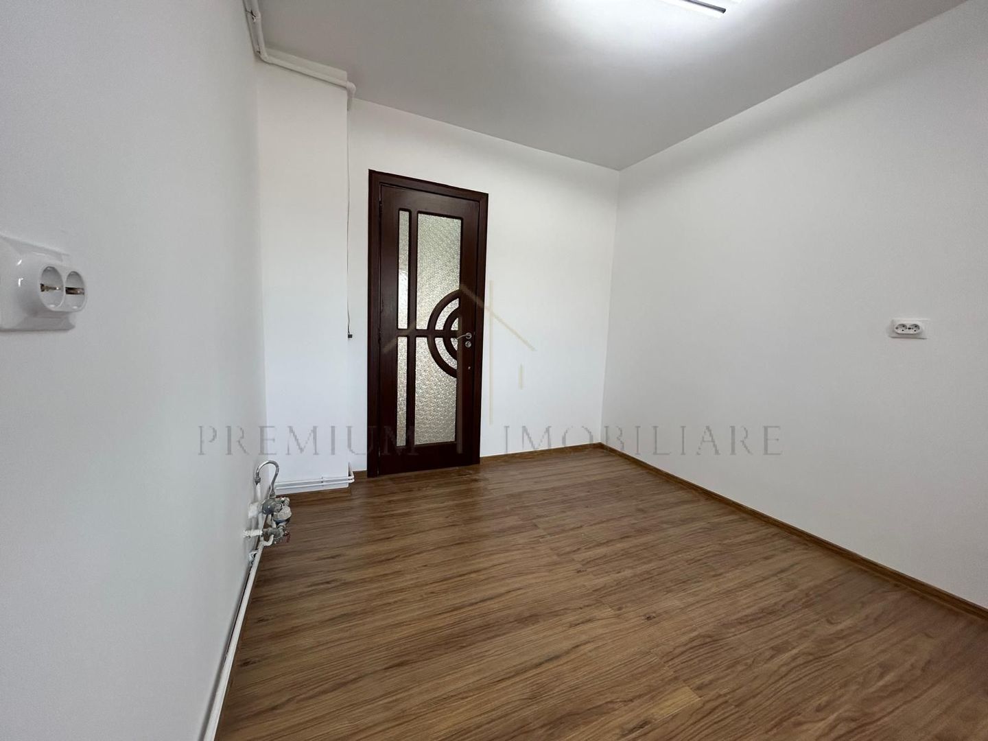 Apartament 3 camere  2 băi | renovat 2025 | parcare - Poză 18