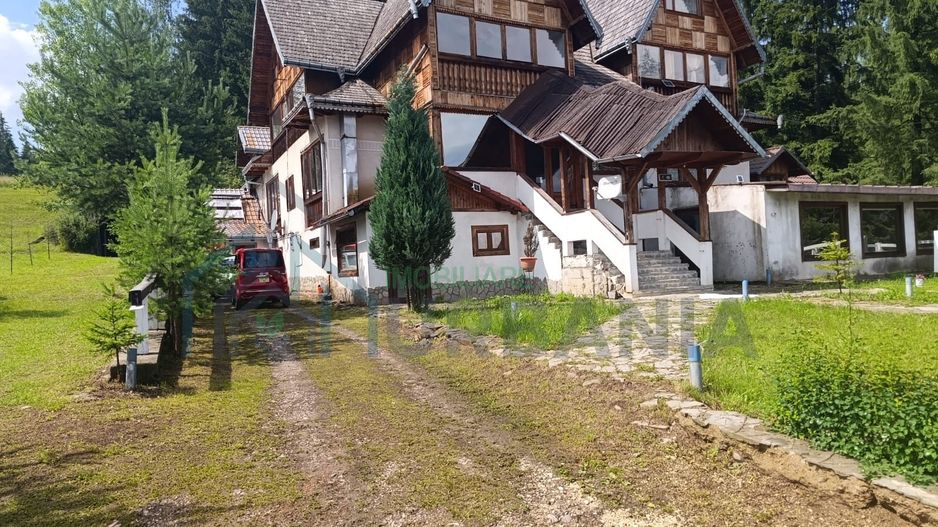 Vila 10 camere cu băi proprii, sală biliard și restaurant, Vatra Dornei - Negrea Sarului - Poză 1