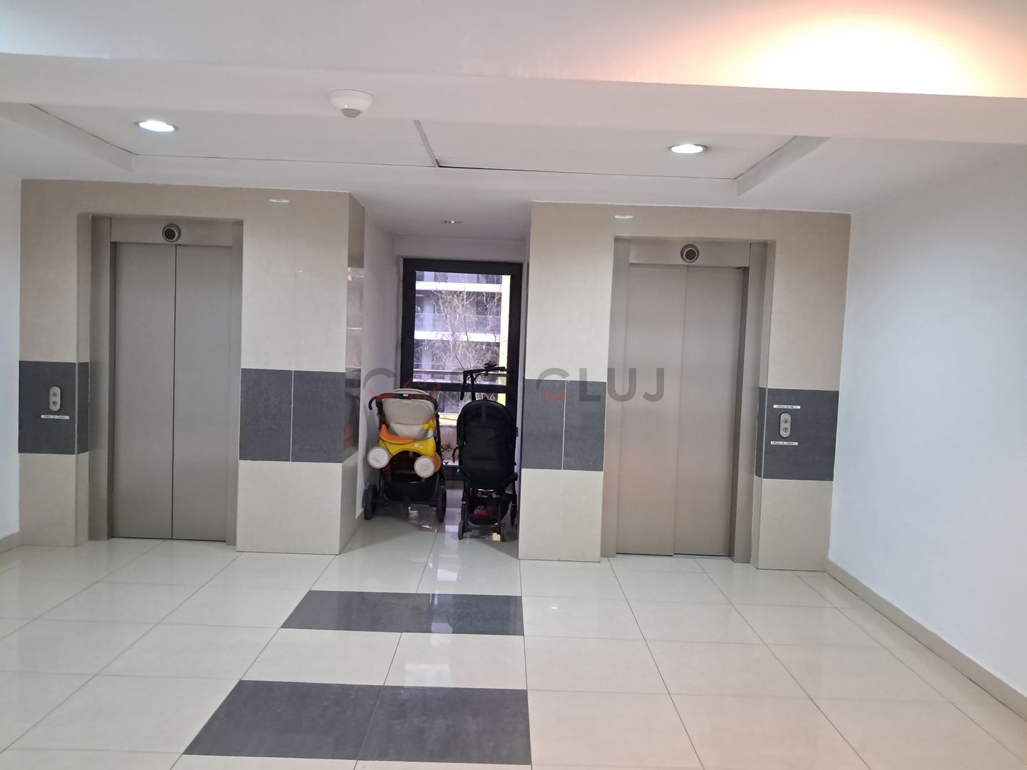 Zonă exclusivistă, Plopilor!! - Poză 10