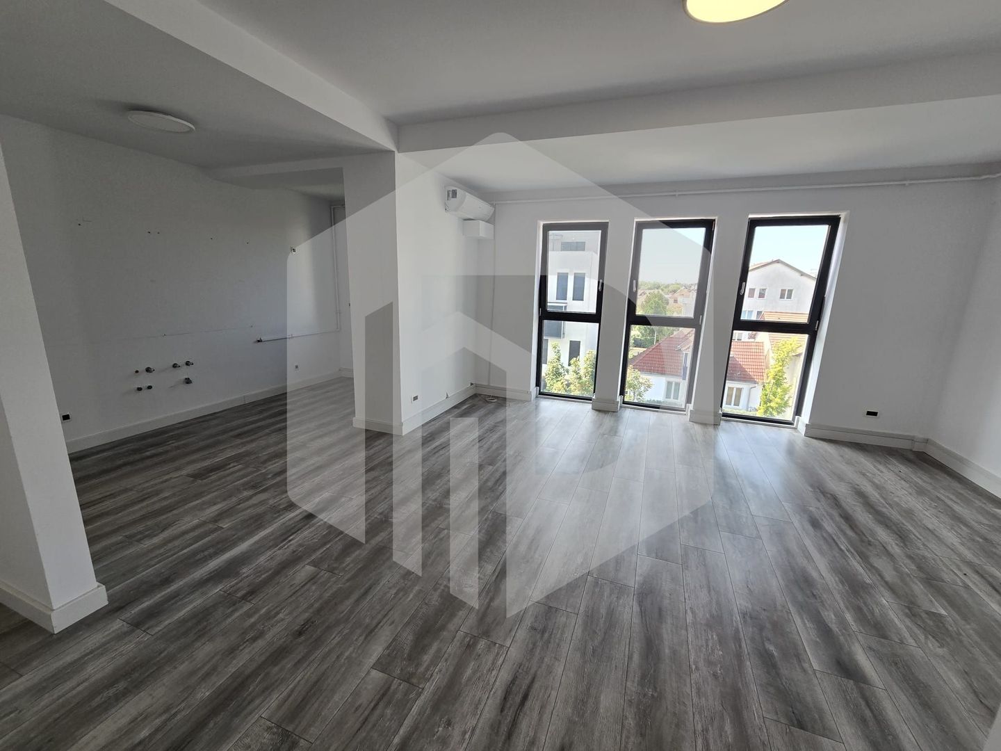 Spatiu de birouri - Calea Dumbravii - 66 mpu - Etaj 2 cu lift - Poză 2