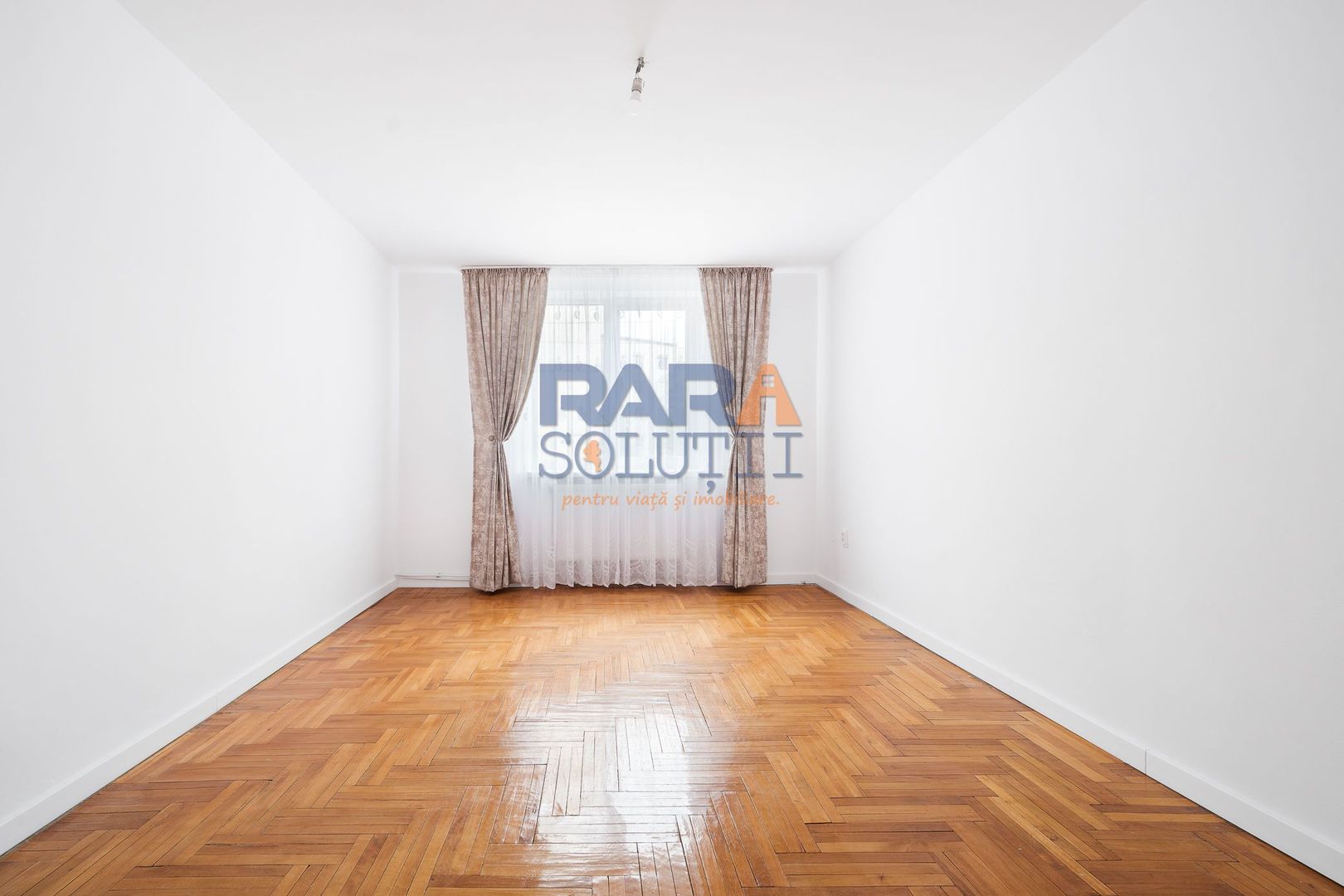 Spațiu pentru birou / salon / cabinet (38 mp) - Poză 9