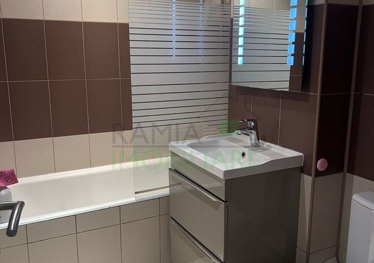Apartament 3 camere decomandat cu 2 băi, beci și loc de parcare - Poză 8