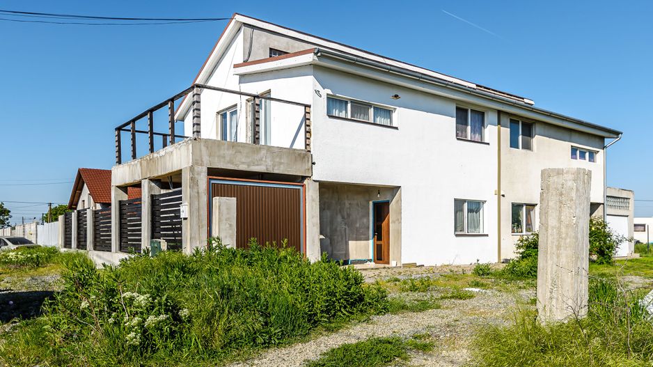 Casă cu 4 camere în cartier Europa, Vladimirescu. - Poză 1