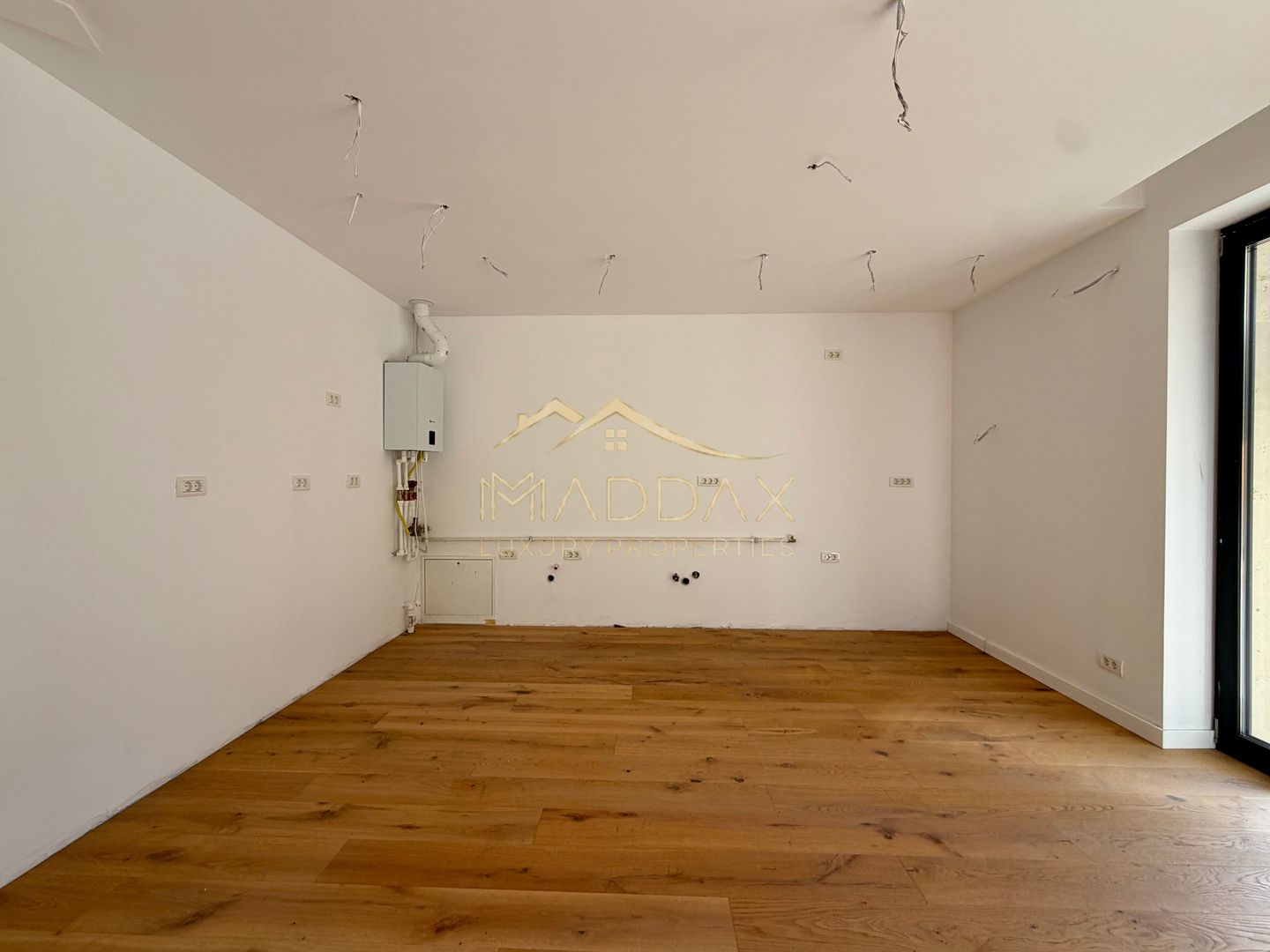 Vila Mediteraneana P+1E // 5 camere / 136 mp utili /garaj / Tunari - Poză 18