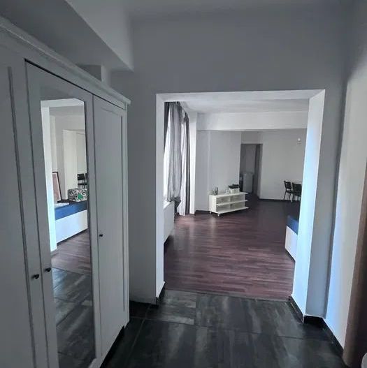 Apartament superb, doua camere, zona Cismigiu - Poză 3