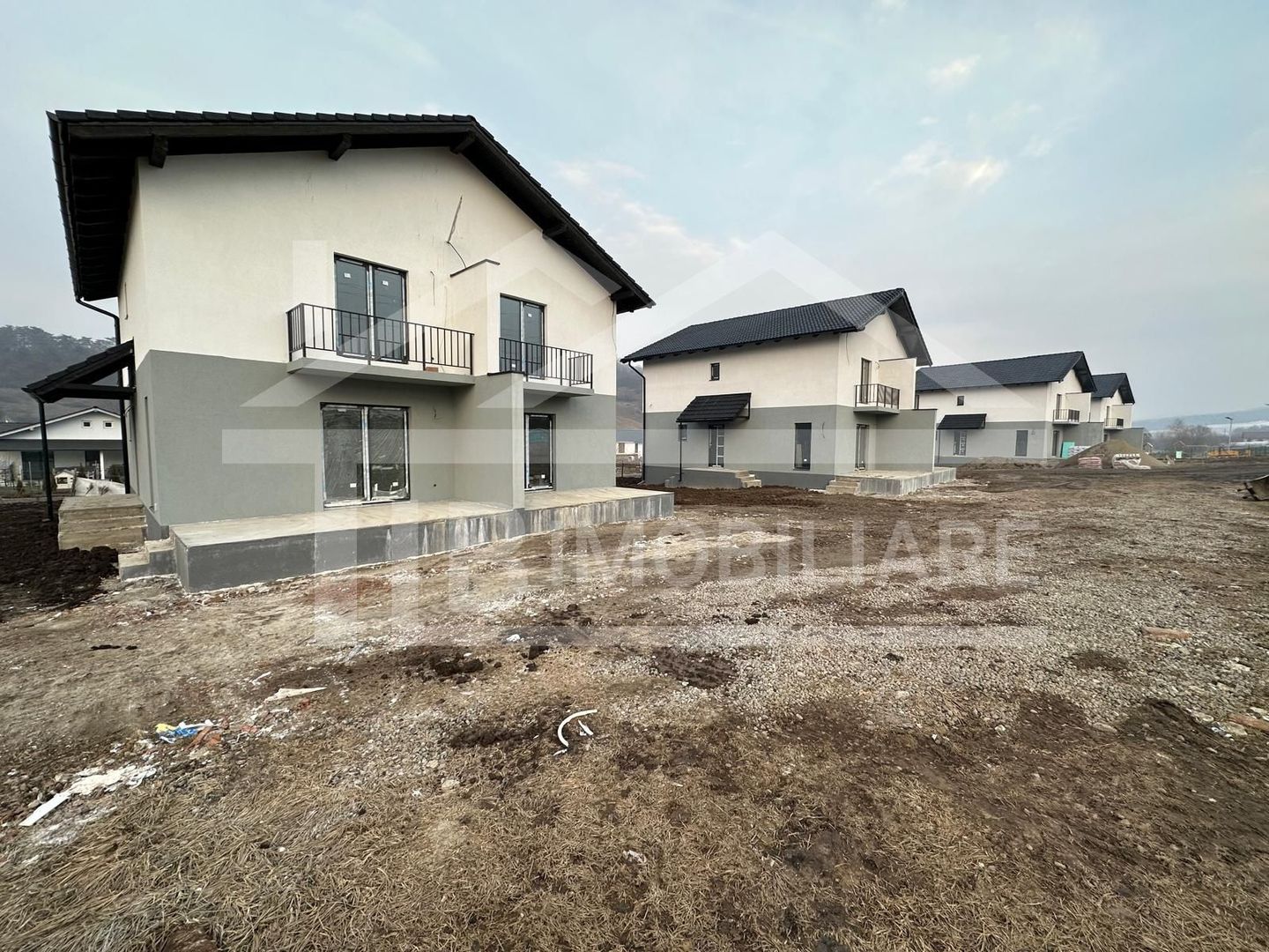 Casa cu 3 camere, 82mp, parcare, Zona Livezeni - Poză 1