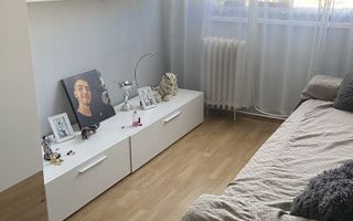Apartament cu 4 camere decomandate, 2 parcări. Panoramă superbă! - Poză 2
