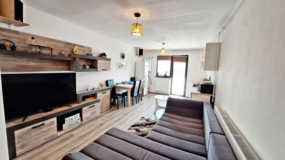 Ghimbav, intrare dinspre Brasov, apartament 3 camere mobilat, 125500 euro - Poză 3