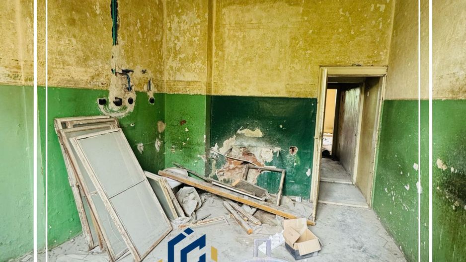 Apartament 3 cam de renovat ultracentral, clădire bine amplasată, Arad - Poză 12