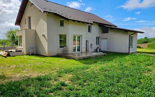 Casa noua, 6 camere, 2763 mp teren, comuna Vintu de Jos - Poză 2