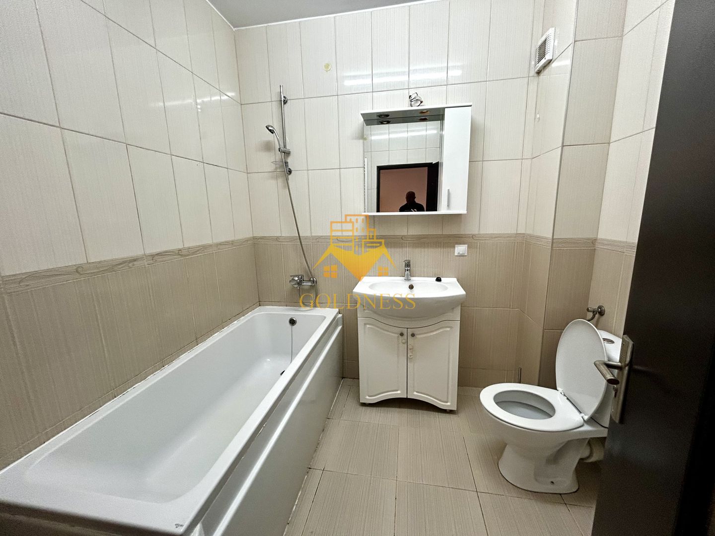 2 camere open space, Parcare, Zona Sub Cetate, Mega Image, Floresti - Poză 9