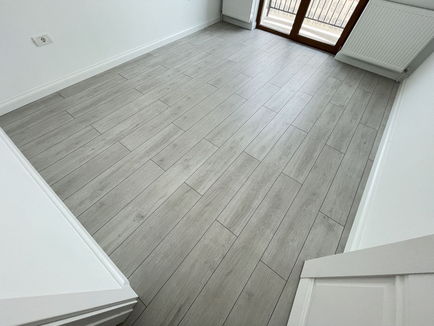 Duplex despartit prin spatiu tehnic - Poză 15