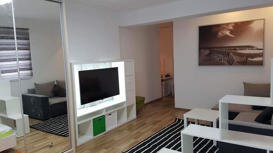 De închiriat garsonieră Apărătorii Patriei - Poză 1