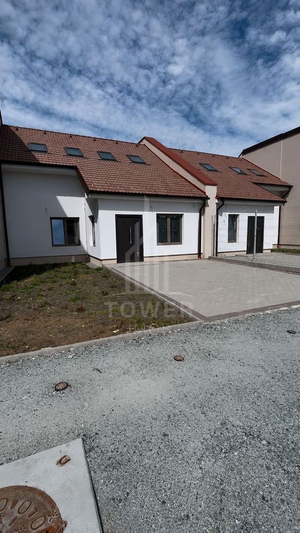 Casa rezidențială cu 5 camere, 2 băi  – Sura Mica - Poză 1