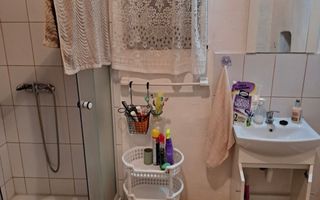 Casa in sat Ghirisa - Poză 5