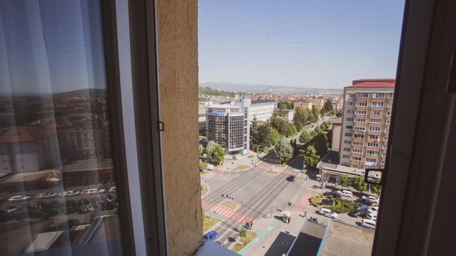 Propietar vand apartament 2 camere decomandat renovat/utilat complet - Poză 8