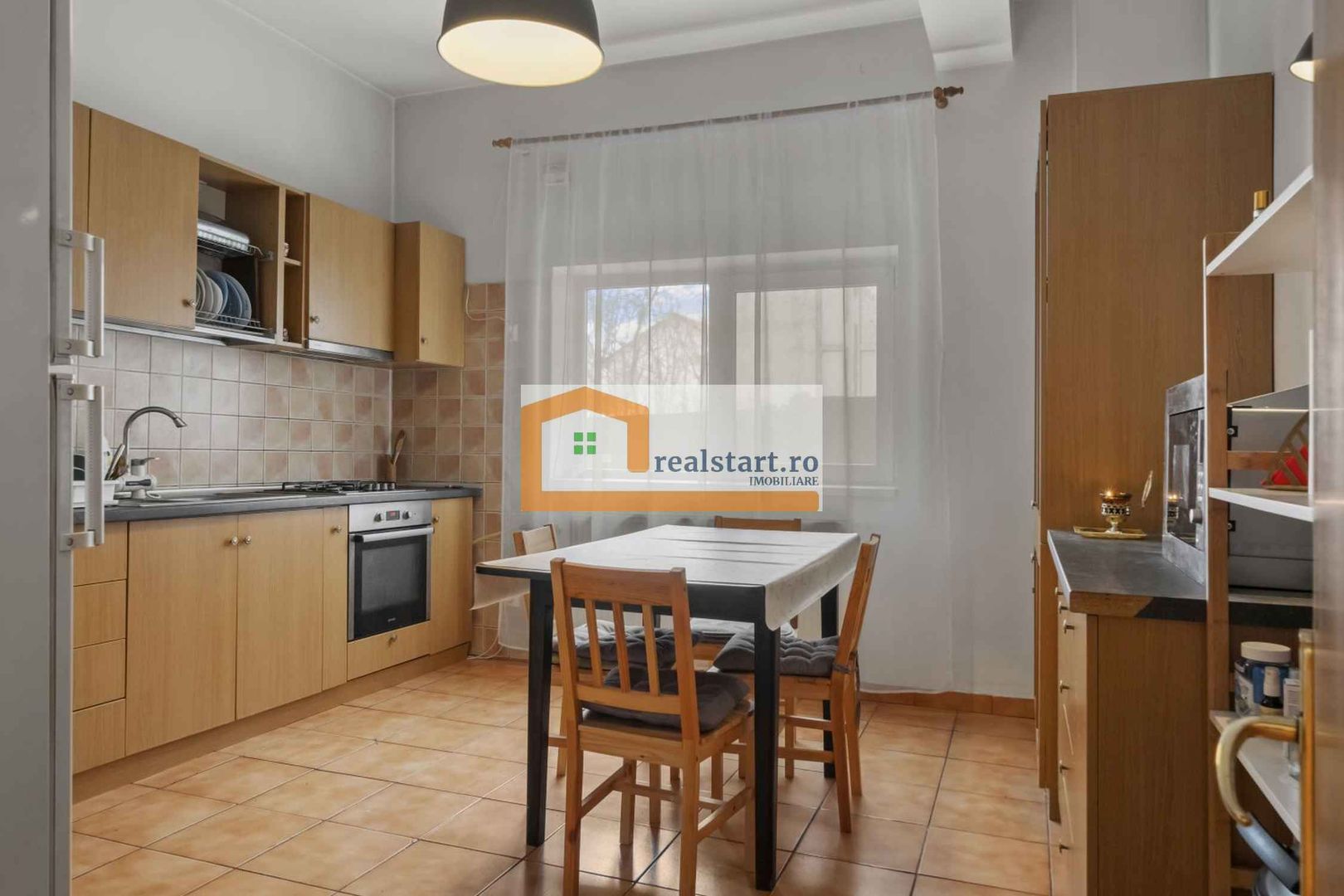 Vila 14 camere, individuala cu teren 590mp, curent trifazic, ALA, Metrou, - Poză 8