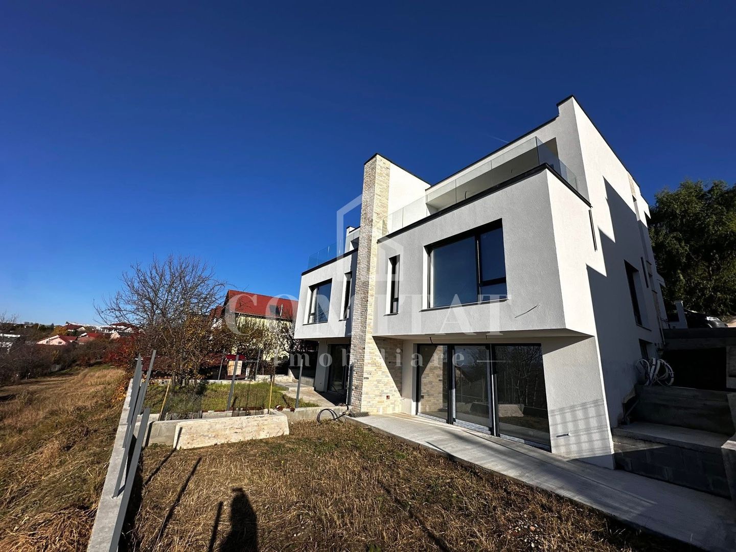 Case cuplate cu panoramă cartierul Borhanci - Poză 1