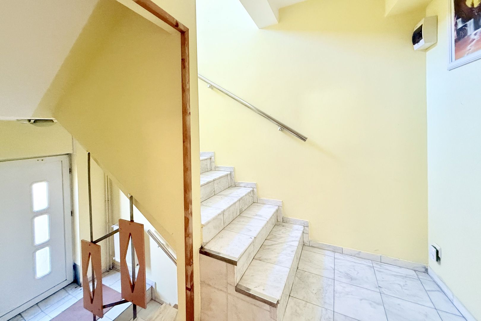 Casă practică, cu curte și parcare, în zona centrală - Parcul Carol - Poză 14