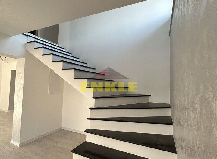 Casa de vanzare, zona Liceul Pedagogic. Pret 225.000€ Negociabil! - Poză 3