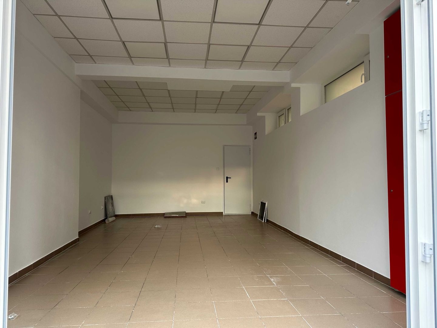 Spatiu comercial de inchiriat, 33mp, Piata Gemeni (V. Lascar - Dacia) - Poză 3