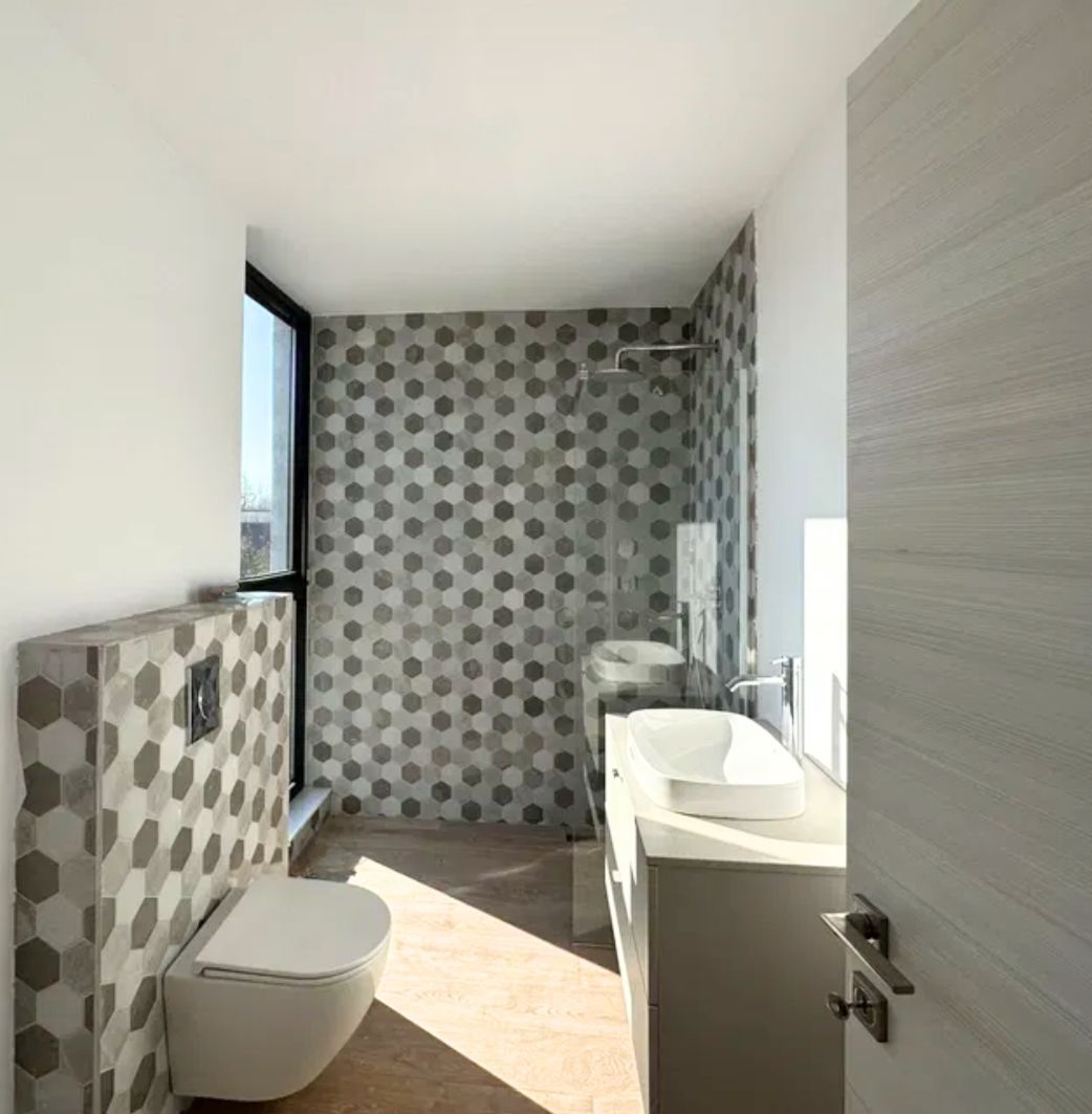 Vilă modernă tip duplex de închiriat în complex Jolie Ville Pipera - Poză 8