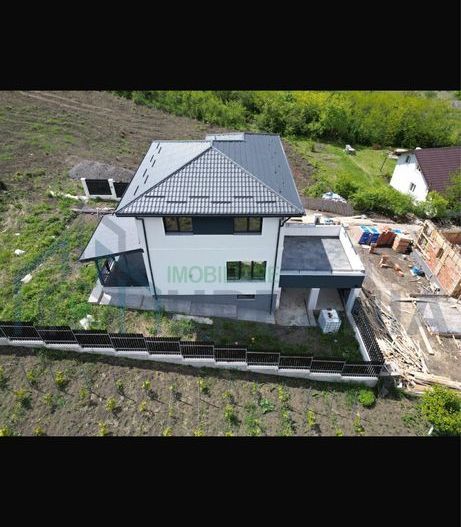 Vila Premium D+P+1 de vanzare in Breazu - Rediu, zona linistita cu priveliste superba - Poză 4