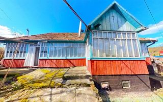 Casa traditionala+ domeniu de 2.900 mp,livada, anexe:refugiu apreciabil Craiesti - Poză 2
