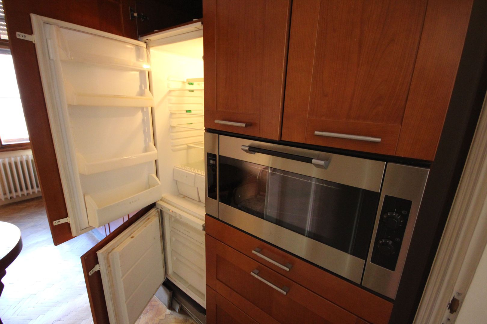 Apartament deosebit cu 3 camere în zona P-ta Victoriei - Poză 17