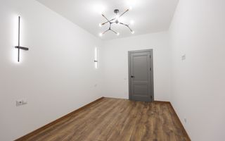 Vânzare, apartament, 2 camere,  str. Calea Ieșilor, Sculeni. - Poză 6