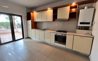 VILA CU 5 CAMERE LA INCHIRIERE PE MALUL LACULUI STRAULESTI - Poză 9