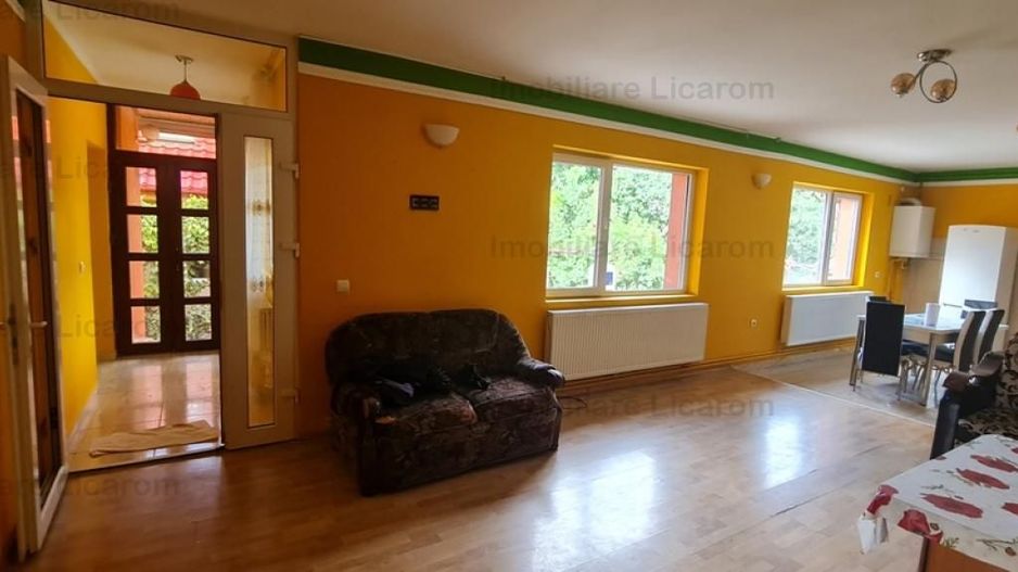 Casa individuala cu 2 apartamente, 6 camere,teren 403 mp,ASTRA. - Poză 9