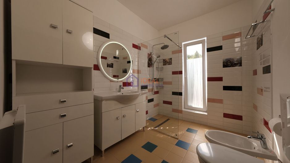 Casa de poveste cu 1.300 mp de teren, in Tocile - Poză 13