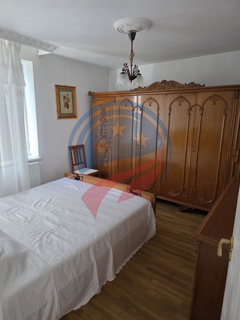 APARTAMENT 2 CAMERE - BRAZDA LUI NOVAC - DE INCHIRIAT - Poză 3