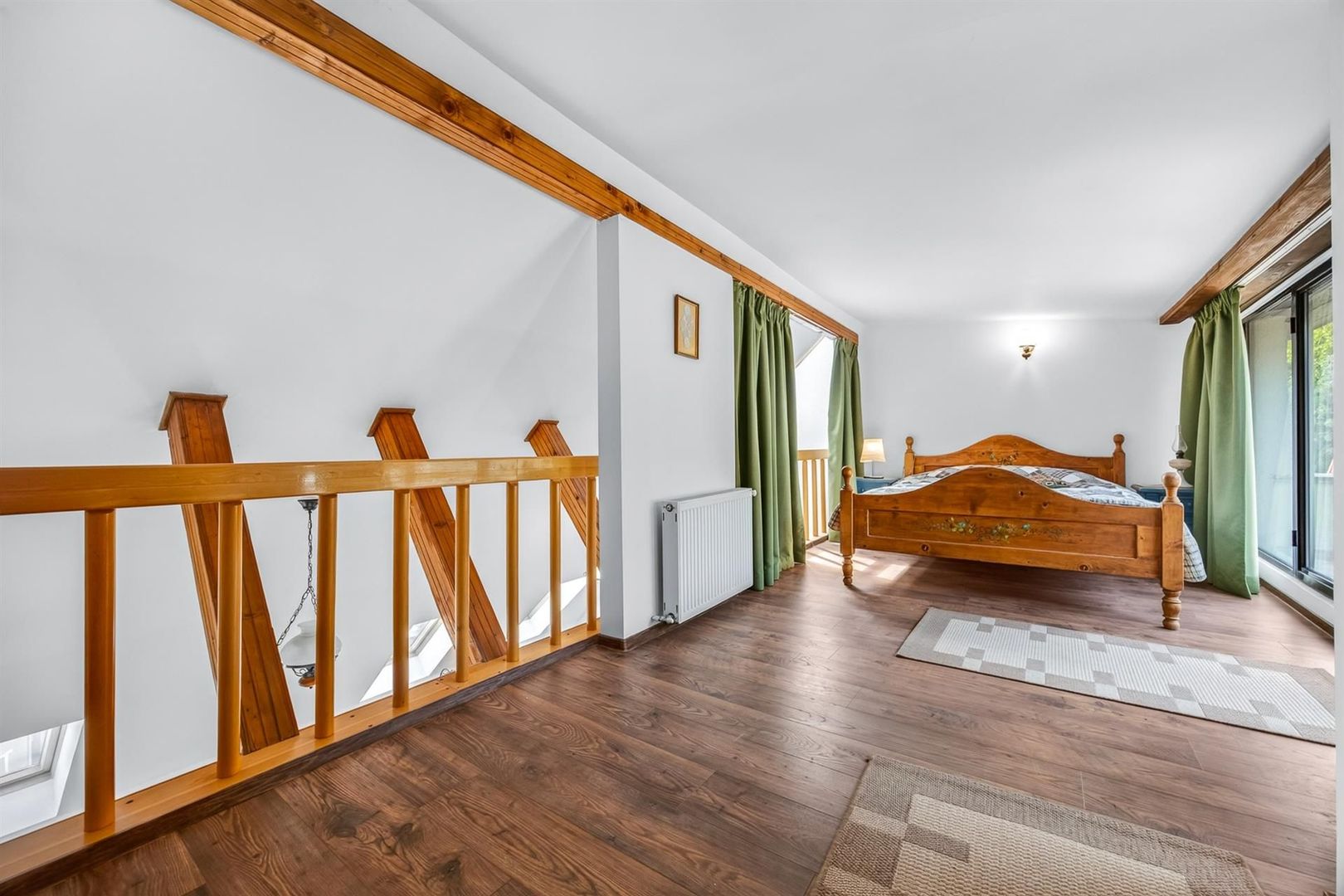 Casa pe 3 niveluri | Terasa cu priveliste | 3 parcari | Pozitie centrala - Poză 30