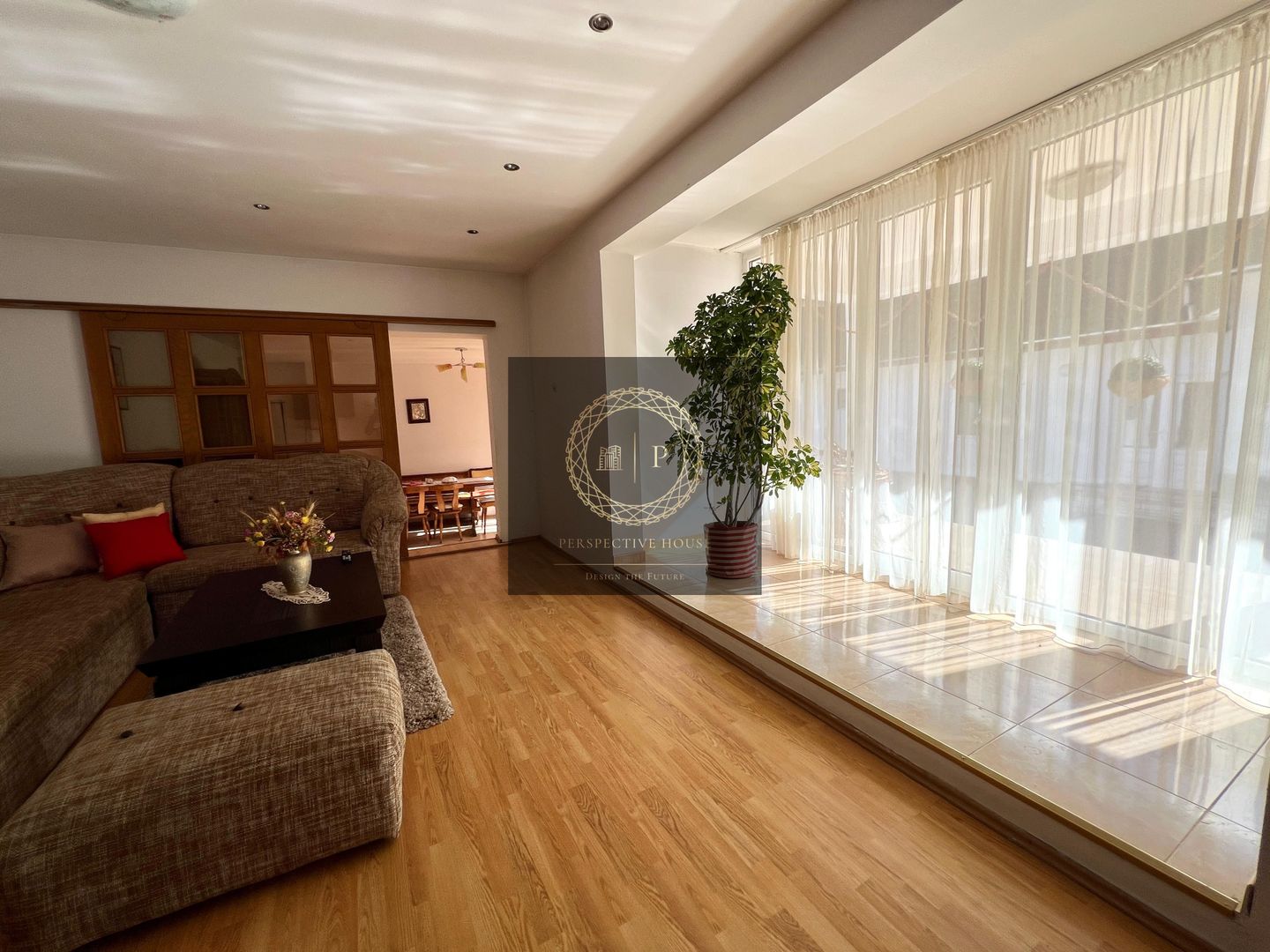 Casă pretabila 2 familii | 280 mp utili| 1350mp Teren | Garaj - Poză 6